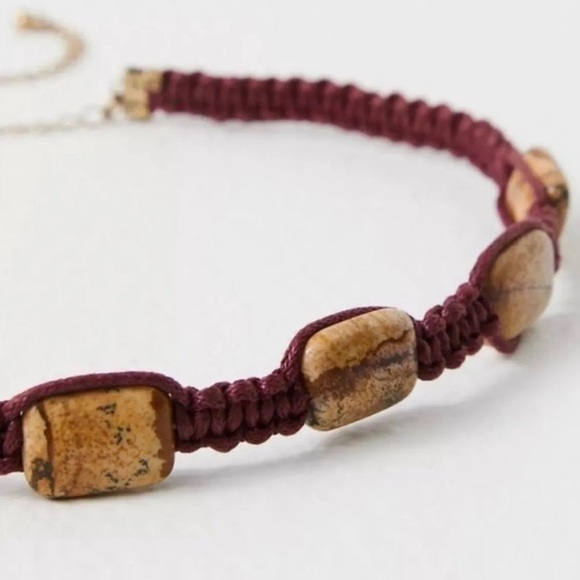 FREE PEOPLE Sweet Caroline Choker in Tan Ocean Jasper Stone (red/brown)
